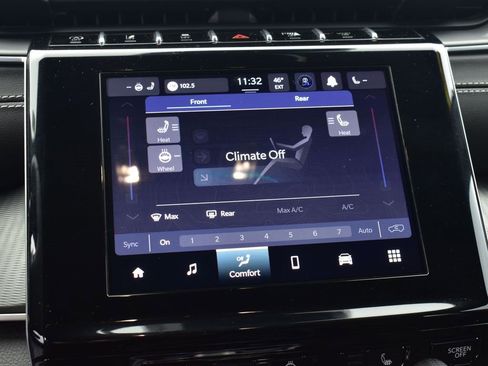 Used 2024 Jeep Grand Cherokee L Altitude image 12