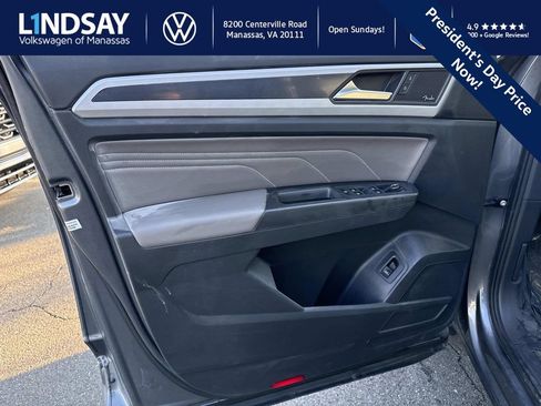 Used 2022 Volkswagen Atlas SEL Premium image 8