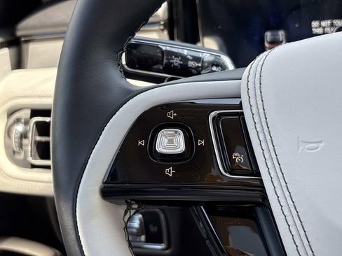 New 2026 Lincoln Aviator Reserve AWD/4WD image 26