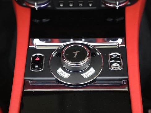 Certified 2020 Rolls-Royce Dawn RWD image 39