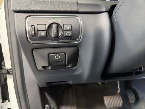 Used 2018 Volvo S60 T5 Dynamic w/ Vision Package AWD/4WD image 11