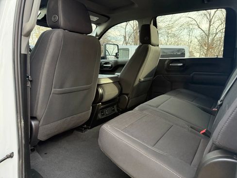 Used 2024 Chevrolet Silverado 2500 Custom w/ Custom Value Package image 14