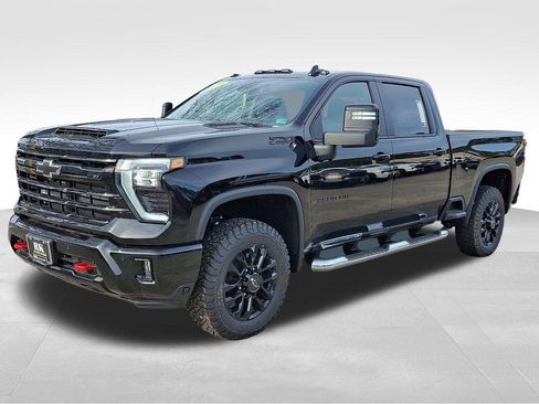 New 2025 Chevrolet Silverado 2500 LT w/ Trail Boss Package AWD/4WD image 2