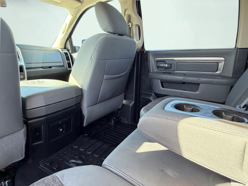 Used 2017 RAM 1500 Classic SLT w/ Luxury Group AWD/4WD image 50