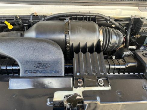 Used 2006 Ford E-350 and Econoline 350 XLT image 7