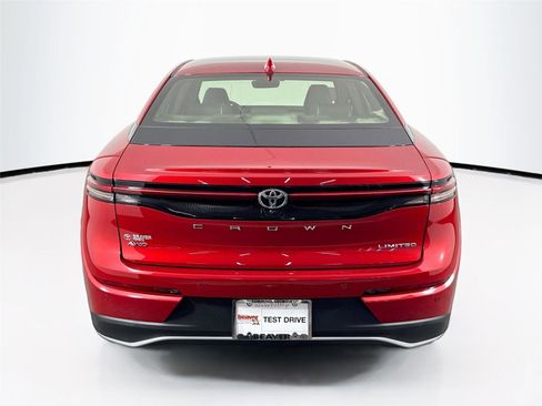 Certified 2023 Toyota Crown Limited image 13
