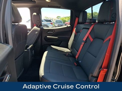 Used 2024 Chevrolet Colorado Z71 w/ Z71 Convenience Package 2 AWD/4WD image 21