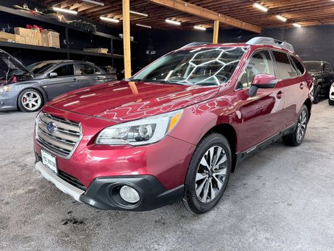 Used 2015 Subaru Outback 2.5i Limited AWD/4WD image 4