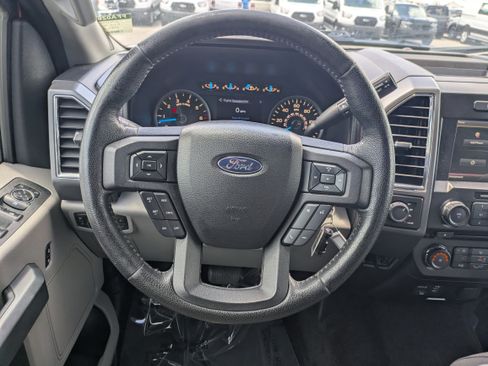 Used 2015 Ford F150 XLT w/ Equipment Group 302A Luxury AWD/4WD image 26