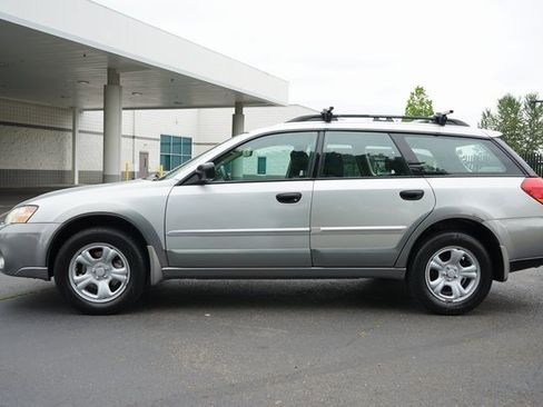 Used 2007 Subaru Outback 2.5i image 7