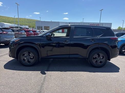 Certified 2026 Nissan Rogue SV w/ Cold Weather Package AWD/4WD image 8
