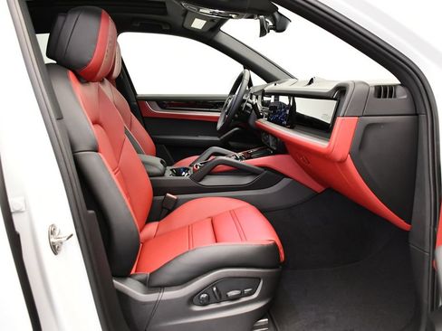 Certified 2026 Porsche Cayenne E-Hybrid AWD/4WD image 52