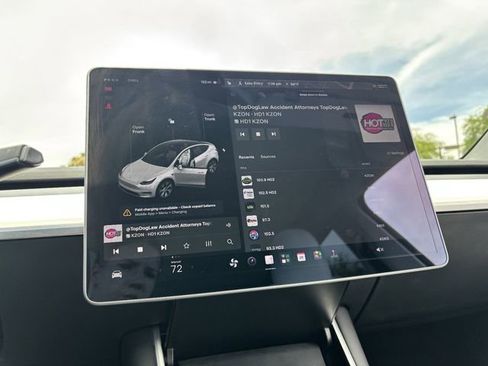 Used 2021 Tesla Model Y Long Range AWD/4WD image 23