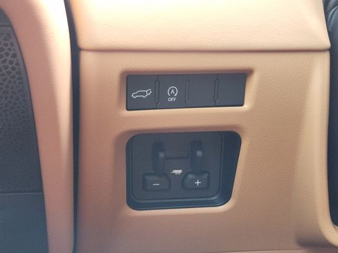 New 2026 Lexus LX 600 4WD w/ Premium Package image 15