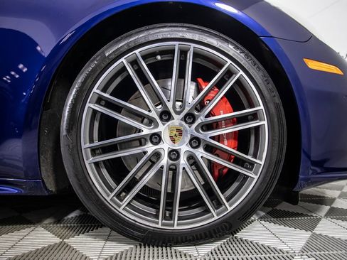 Used 2020 Porsche Panamera GTS AWD/4WD image 37