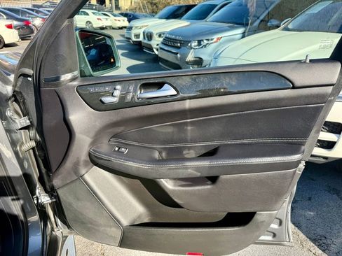 Used 2017 Mercedes-Benz GLS 450 4MATIC image 28