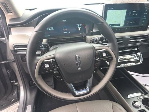 Used 2025 Lincoln Corsair AWD w/ Equipment Group 101A image 16
