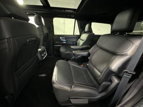 Used 2025 Ford Expedition Tremor AWD/4WD image 26