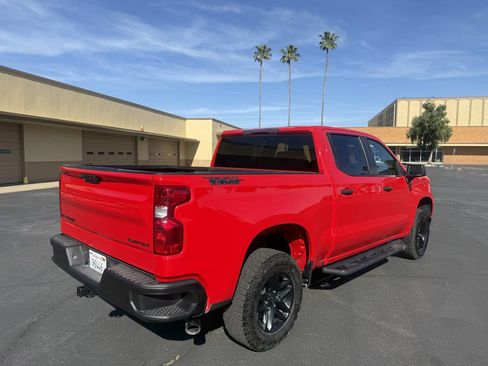 Used 2024 Chevrolet Silverado 1500 Custom Trail Boss w/ Dark Appearance Package image 8