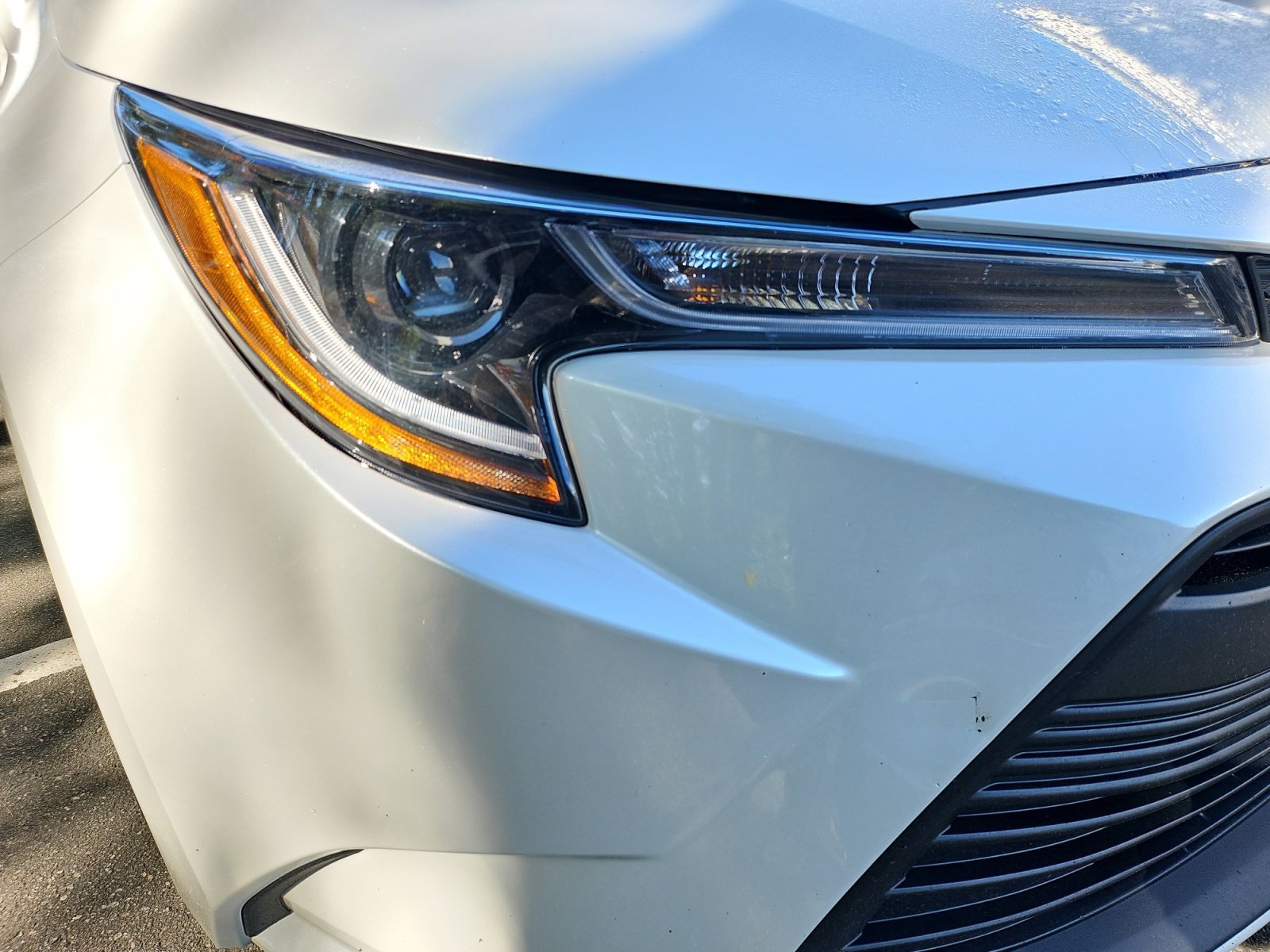 Used 2025 Toyota Corolla LE FWD image 13