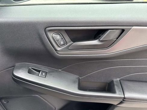 Used 2025 Ford Escape Active AWD/4WD image 15