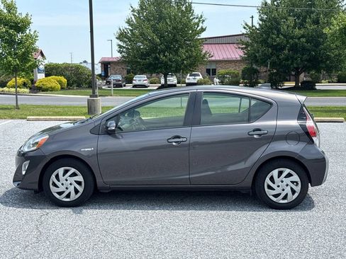 Used 2015 Toyota Prius C Two FWD image 4