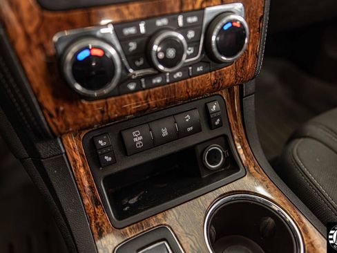 Used 2013 Chevrolet Traverse LT image 30