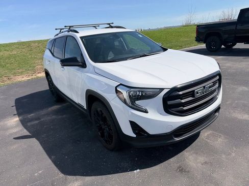 Used 2019 GMC Terrain SLT w/ Preferred Package AWD/4WD image 3
