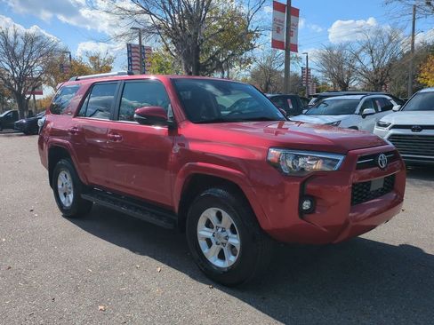 Certified 2024 Toyota 4Runner SR5 Premium image 3
