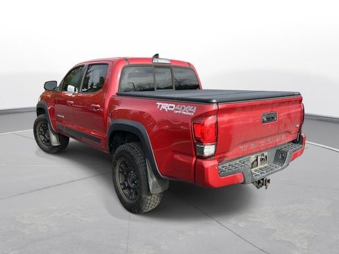 Used 2016 Toyota Tacoma TRD Off-Road image 8