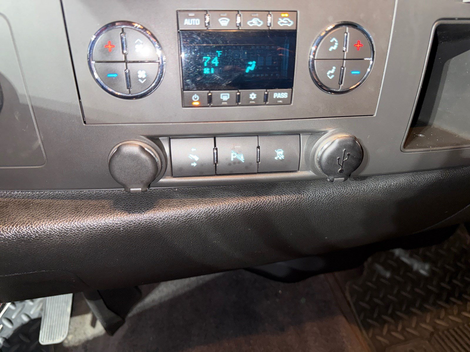Used 2011 Chevrolet Silverado 1500 LT w/ All-Star Edition AWD/4WD image 29