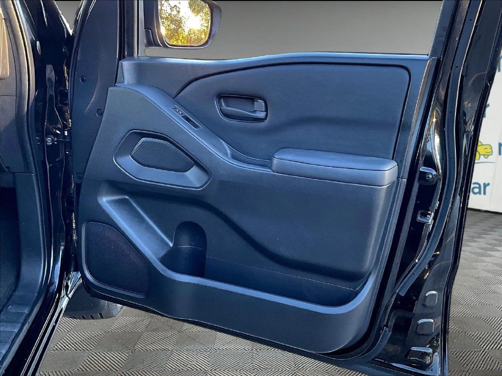 Used 2023 Nissan Frontier S AWD/4WD image 12