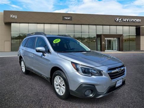 Used 2019 Subaru Outback 2.5i Premium image 3