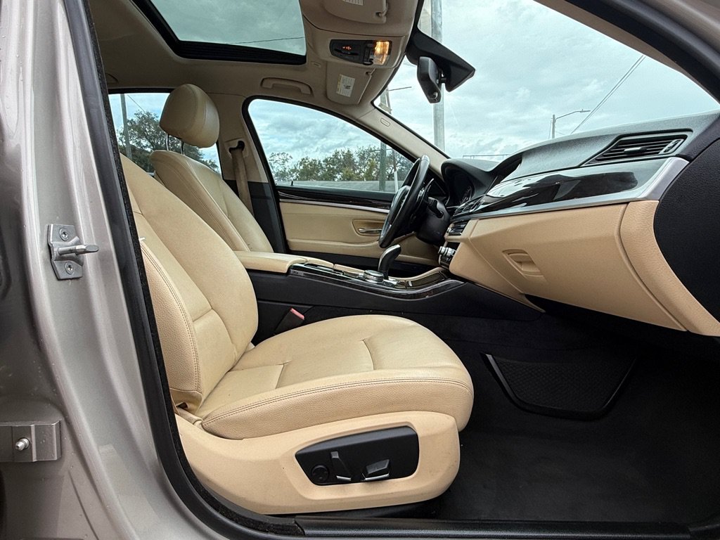 Used 2016 BMW 535i Sedan w/ Driver Assistance Package RWD image 18