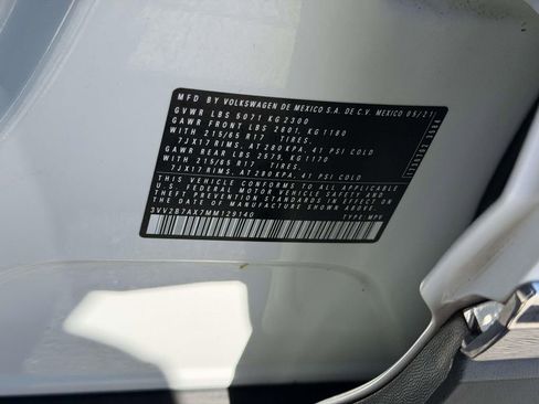 Used 2021 Volkswagen Tiguan SE image 26