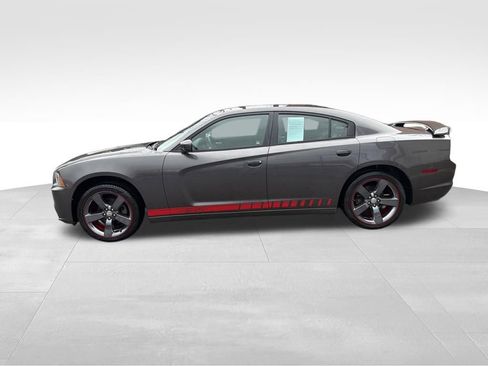 Used 2014 Dodge Charger SXT Plus RWD image 2