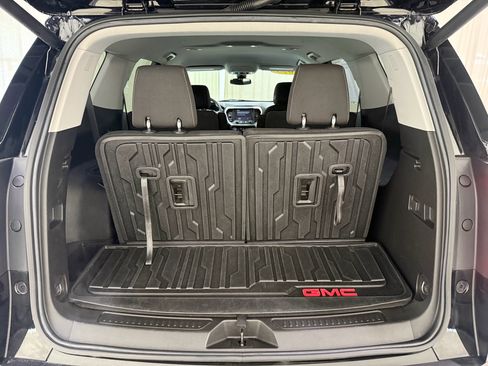 Certified 2023 GMC Acadia SLE w/ Driver Convenience Package FWD image 17