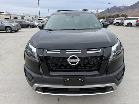 Used 2025 Nissan Pathfinder Rock Creek image 8