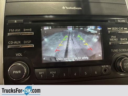 Used 2014 Nissan Frontier PRO-4X image 11