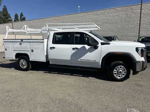 New 2026 GMC Sierra 2500 Pro AWD/4WD image 3