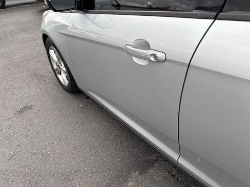 Used 2014 Ford Focus SE w/ SE Winter Package image 26