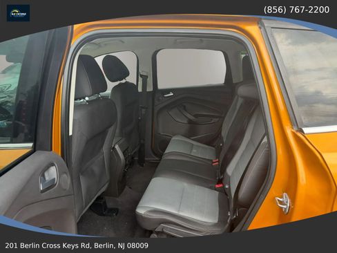 Used 2016 Ford Escape SE w/ Equipment Group 201A FWD image 12
