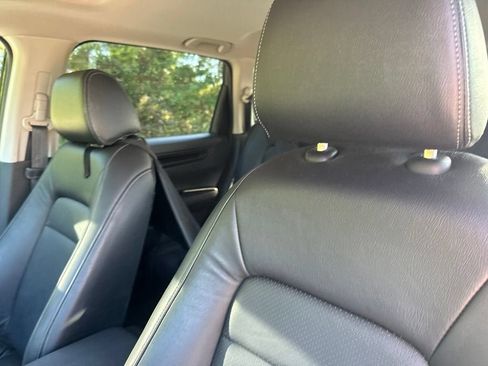 Used 2024 Honda CR-V EX image 2