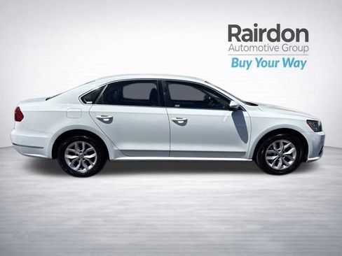 Used 2016 Volkswagen Passat 1.8T S FWD image 6