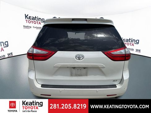 Used 2015 Toyota Sienna XLE w/ XLE Navigation Package FWD image 6
