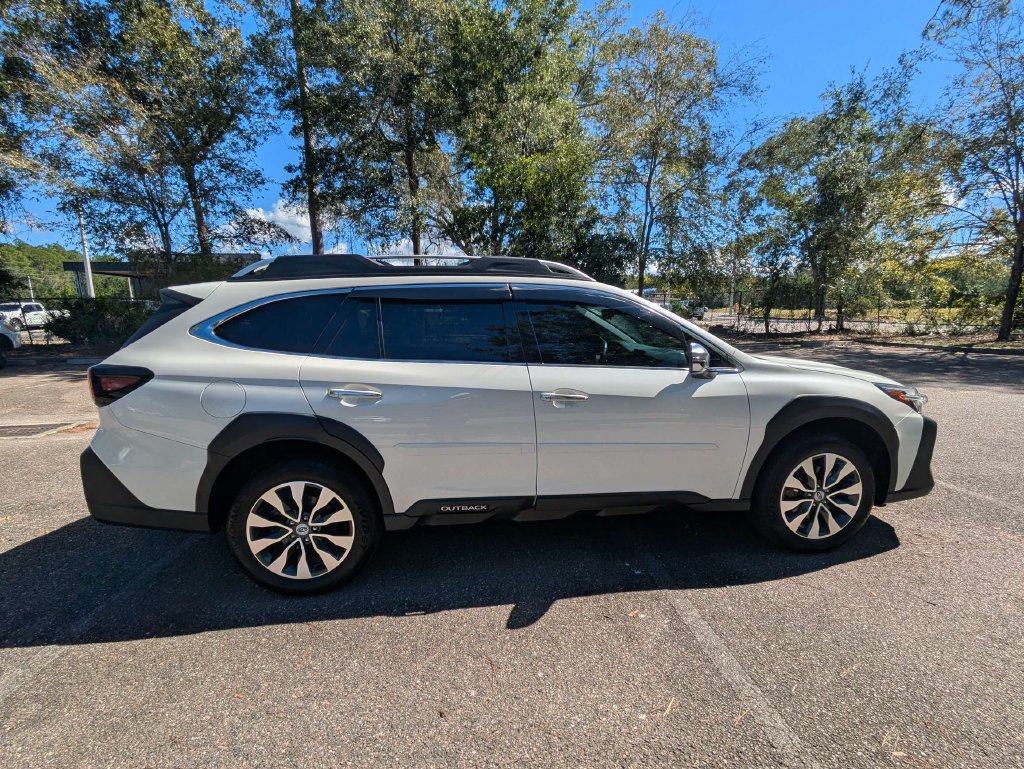 Used 2025 Subaru Outback Touring XT AWD/4WD image 3