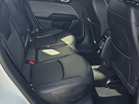 Used 2024 Jeep Compass Latitude image 8