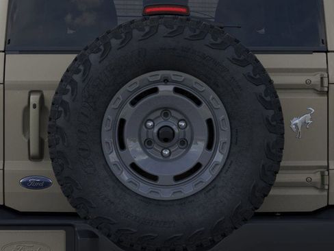New 2025 Ford Bronco Outer Banks w/ Sasquatch Package image 24