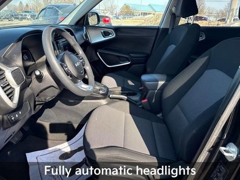 Used 2023 Kia Soul LX w/ LX Technology Package image 11