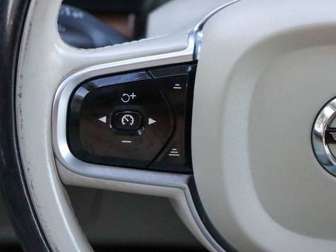 Used 2016 Volvo XC90 T6 Inscription w/ Vision Package AWD/4WD image 27